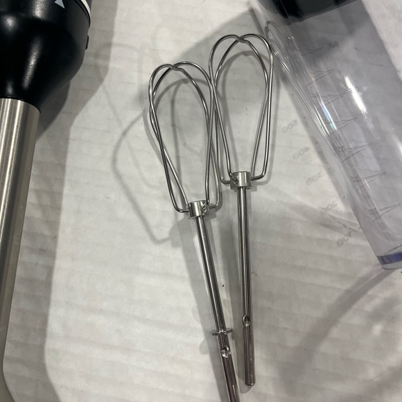 NINJA IMMERSION BLENDER AND ACCESSORIES - Picture 7 of 9